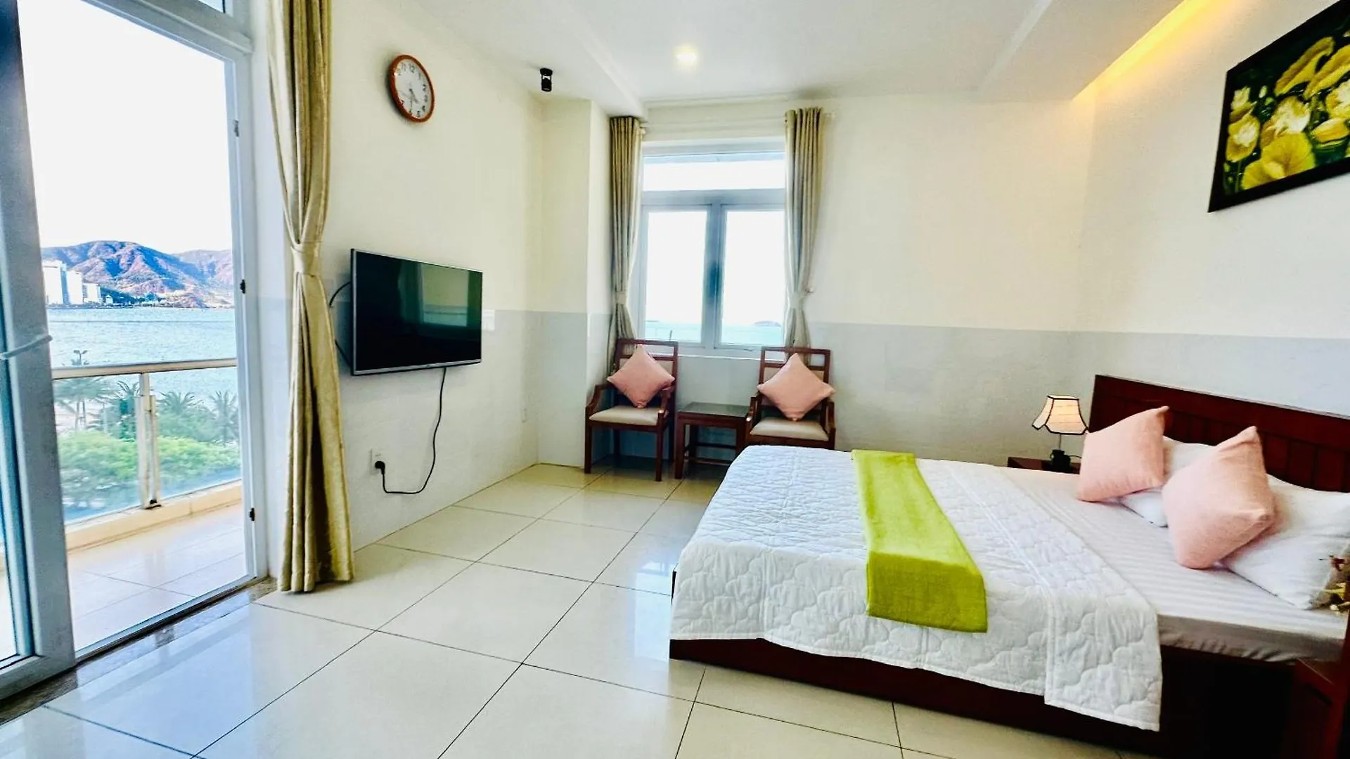 Hon Chong Hotel Nha Trang 3*,  Vietnam